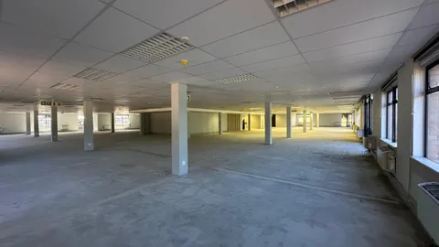 WhatsApp Image 2024-12-19 at 15.28.51 (4) Large.